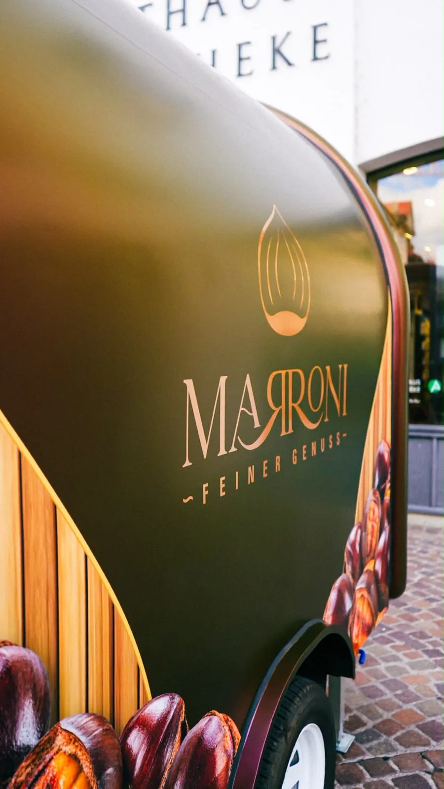 Marroni-Logo «Feiner Genuss», Nahaufnahme